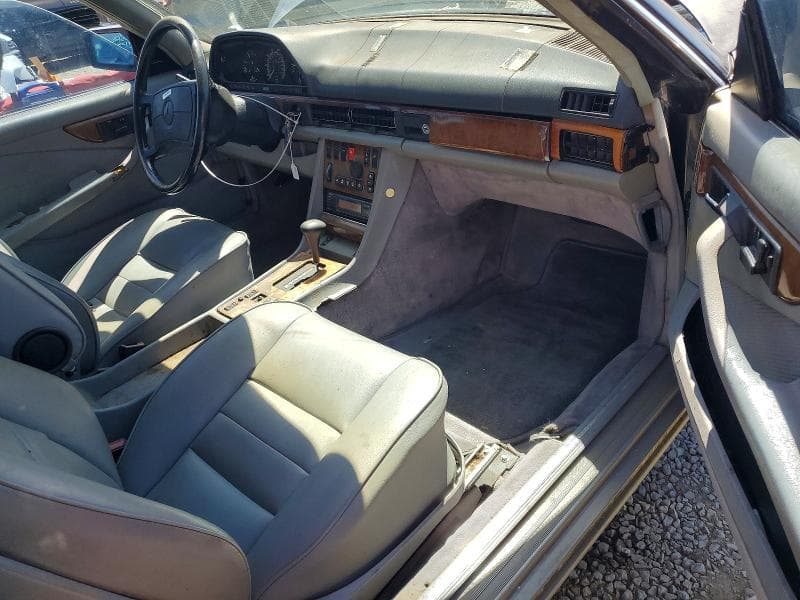 1986 MERCEDES-BENZ 560 SEC 8