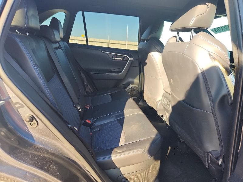 2019 TOYOTA RAV4 XSE 11
