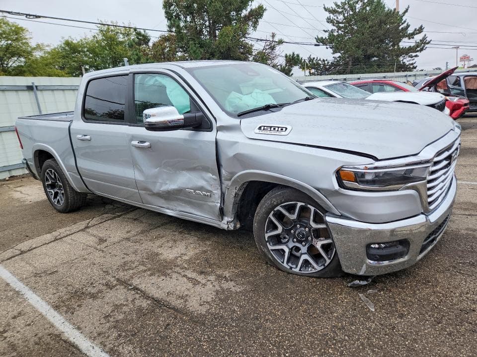 2026 RAM 1500 LARAMIE 4