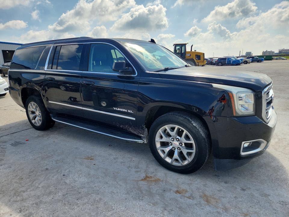 2017 GMC YUKON XL C1500 SLT 4