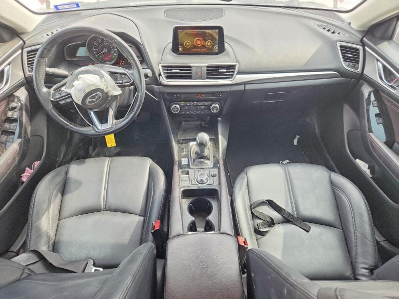 2018 MAZDA 3 TOURING 8