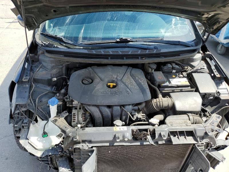 2017 KIA FORTE5 LX 11