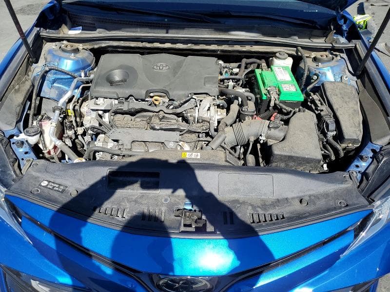 2020 TOYOTA CAMRY LE 11