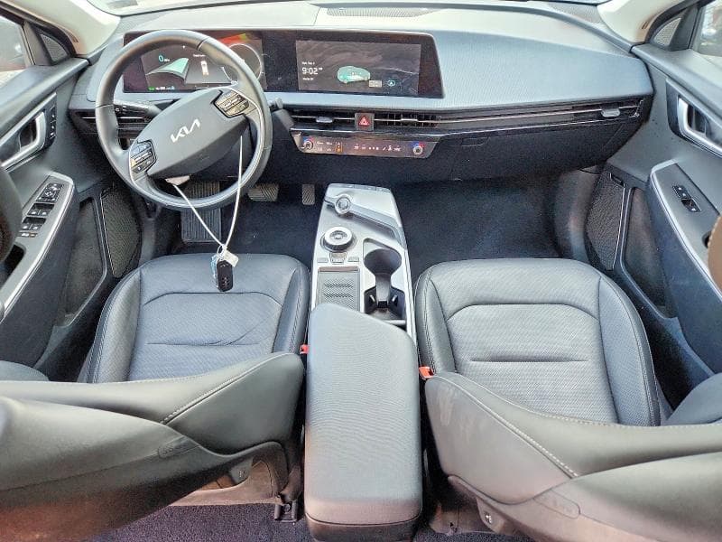 2023 KIA EV6 WIND 8