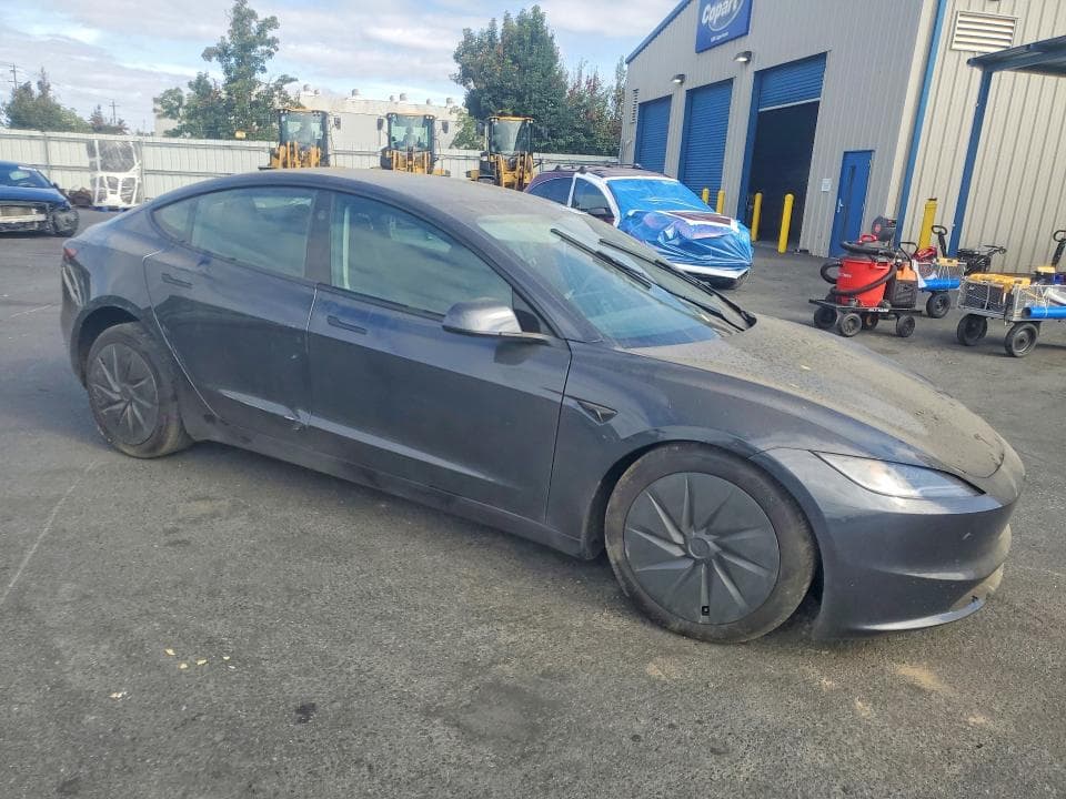 2026 TESLA MODEL 3 4