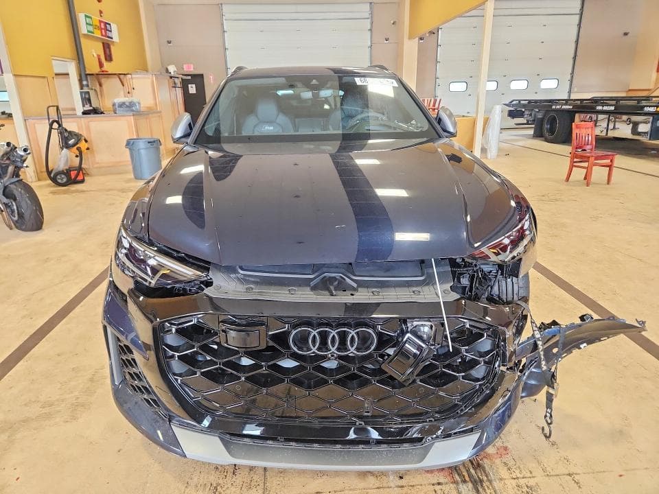 2025 AUDI RS Q8 5
