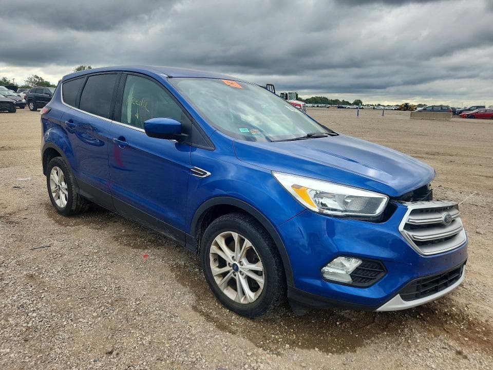 2017 FORD ESCAPE SE 4