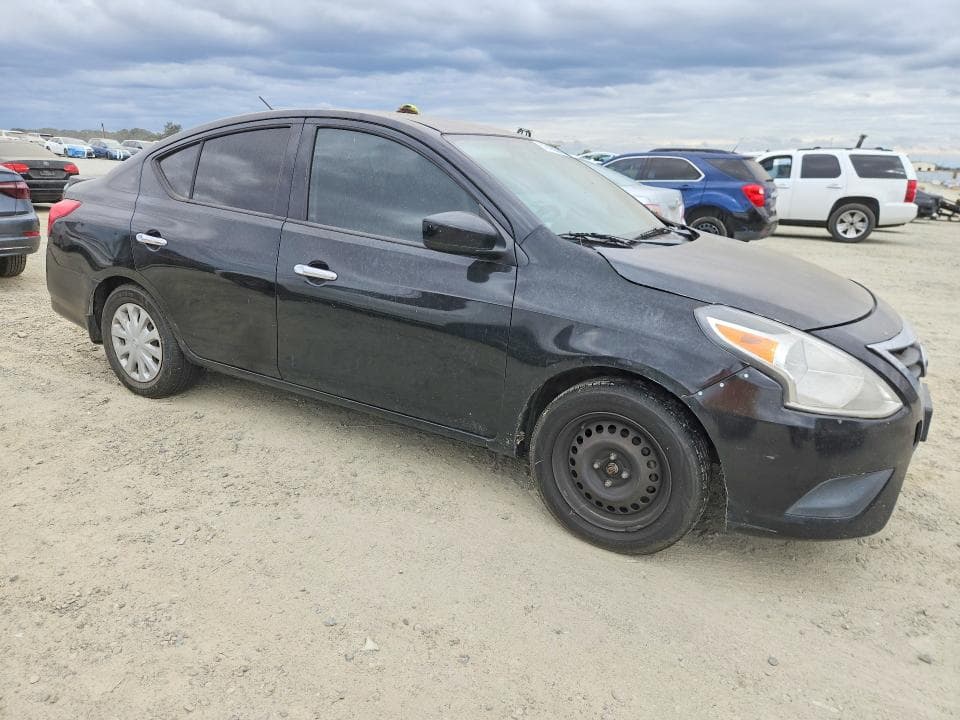 2017 NISSAN VERSA 1.6 SV 4