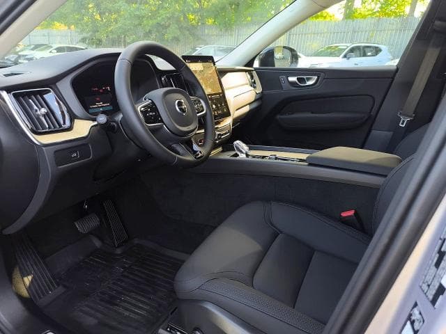 2026 VOLVO XC60 PLUS 7