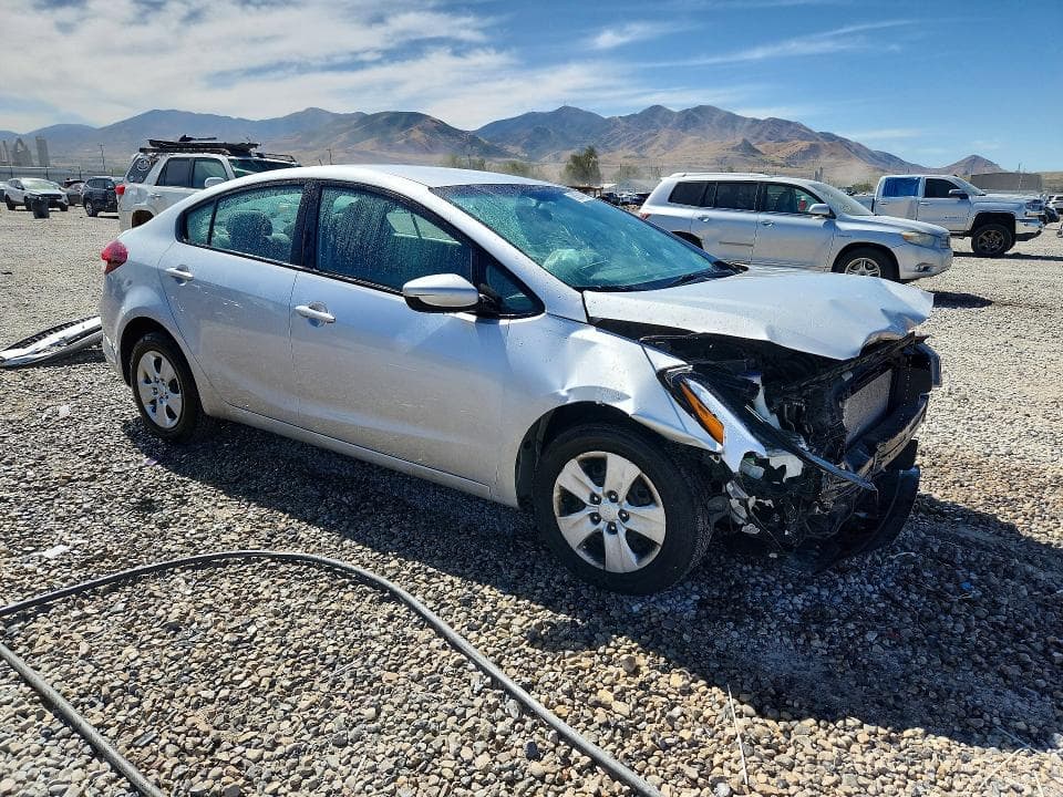 2017 KIA FORTE LX 4