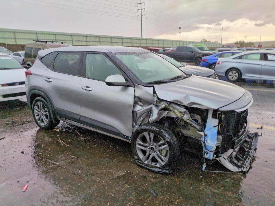 2021 KIA SELTOS LX 4
