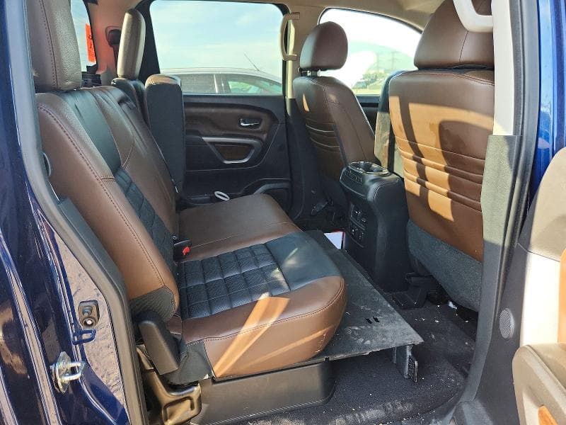 2017 NISSAN TITAN PLATINUM RESERVE 10