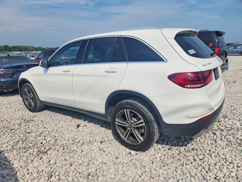 2020 MERCEDES-BENZ GLC 300 2
