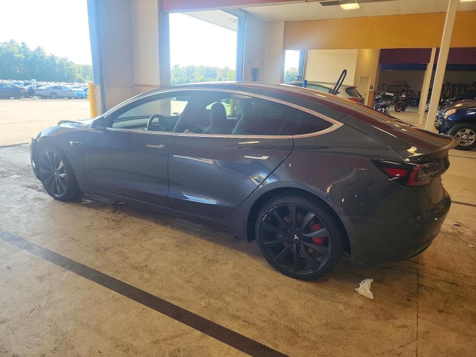 2018 TESLA MODEL 3 2
