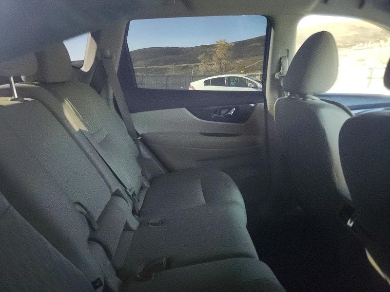 2019 NISSAN ROGUE SV 10