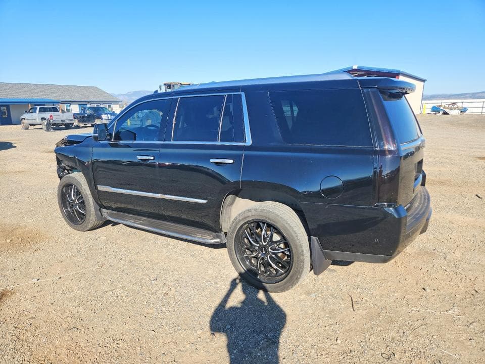 2017 CADILLAC ESCALADE LUXURY 2