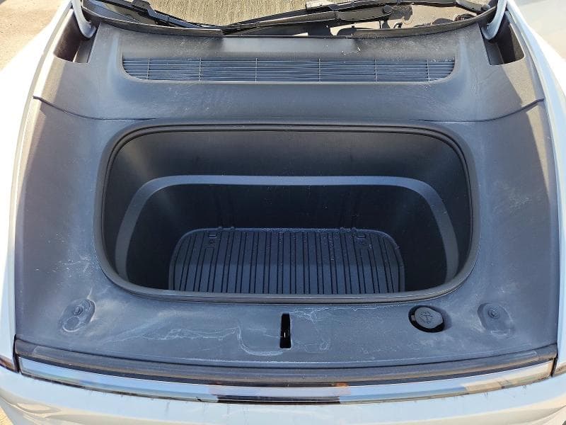 2026 TESLA MODEL Y 12