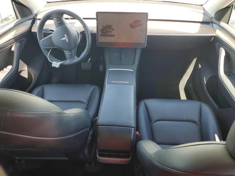 2023 TESLA MODEL Y 8
