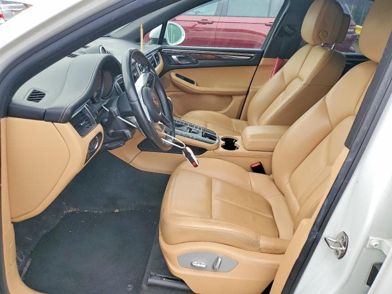 2018 PORSCHE MACAN 7