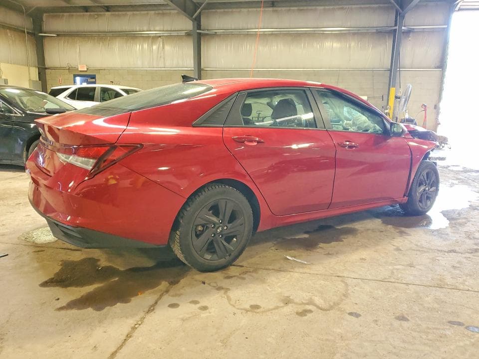 2021 HYUNDAI ELANTRA SEL 3