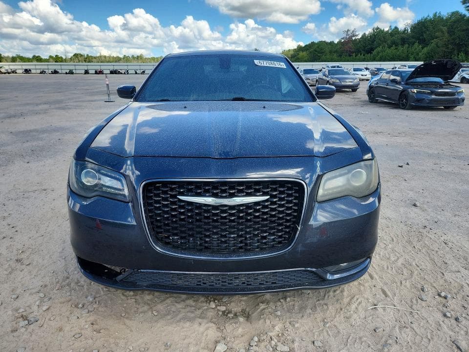 2019 CHRYSLER 300 S 5