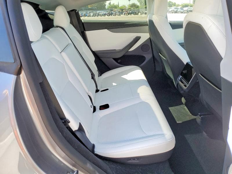 2026 TESLA MODEL Y 10