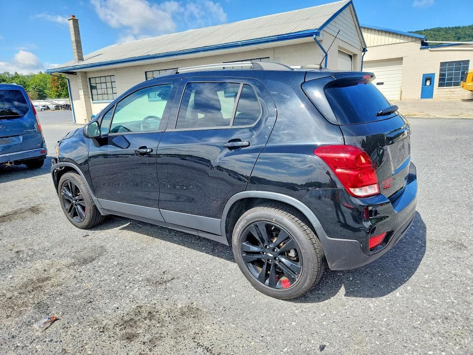 2021 CHEVROLET TRAX 1LT 2