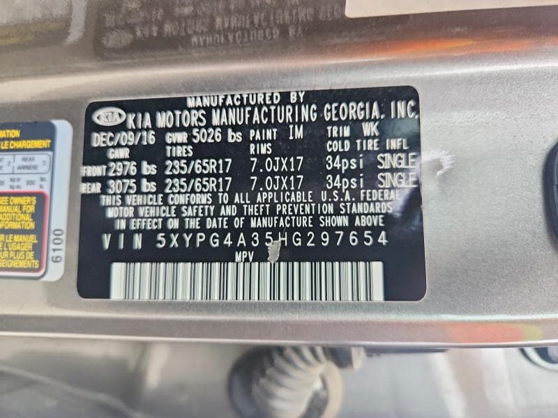 2017 KIA SORENTO LX 12