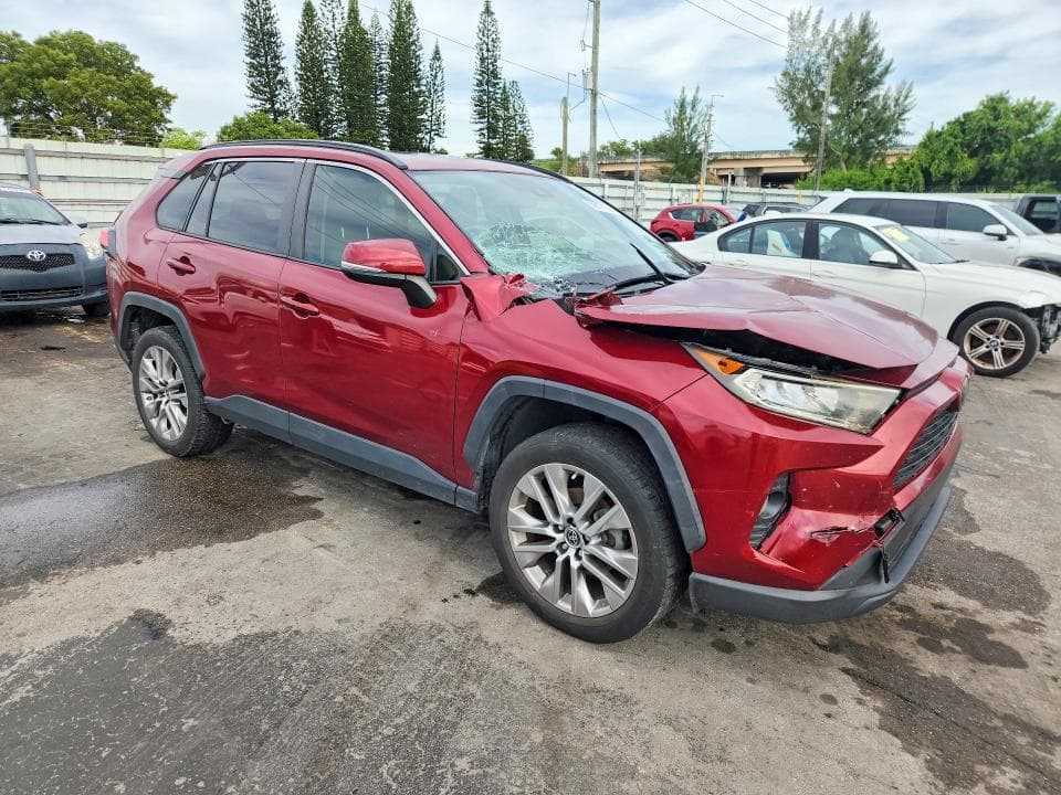 2019 TOYOTA RAV4 XLE PREMIUM 4