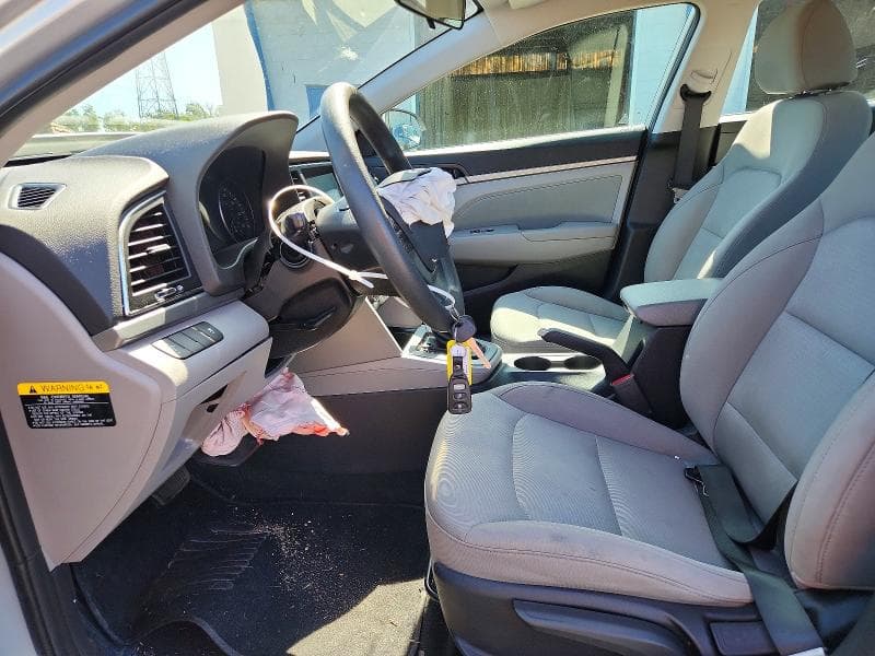 2017 HYUNDAI ELANTRA SE 7