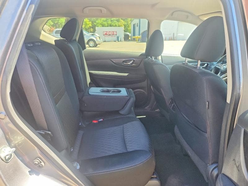 2018 NISSAN ROGUE SV 11