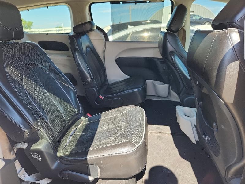 2018 CHRYSLER PACIFICA LIMITED 11