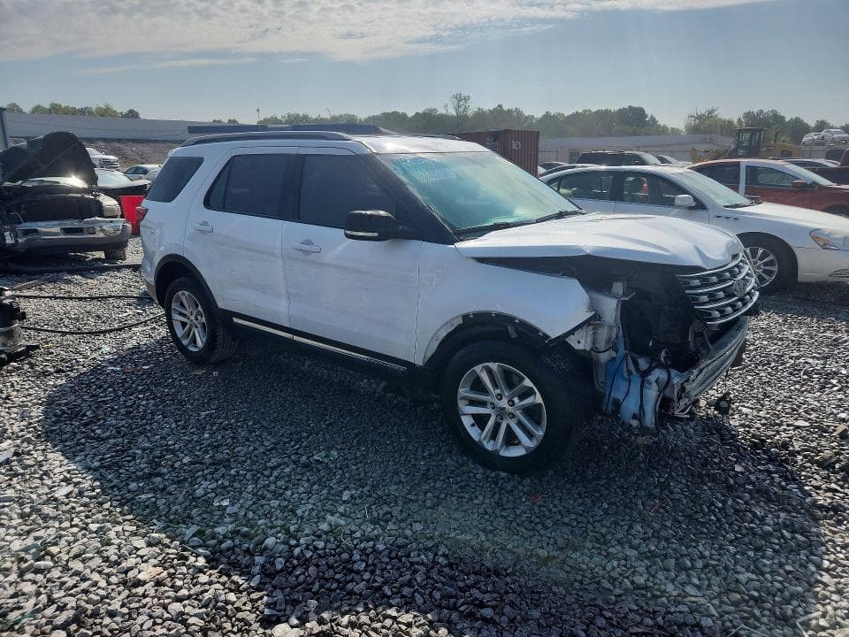 2017 FORD EXPLORER XLT 4