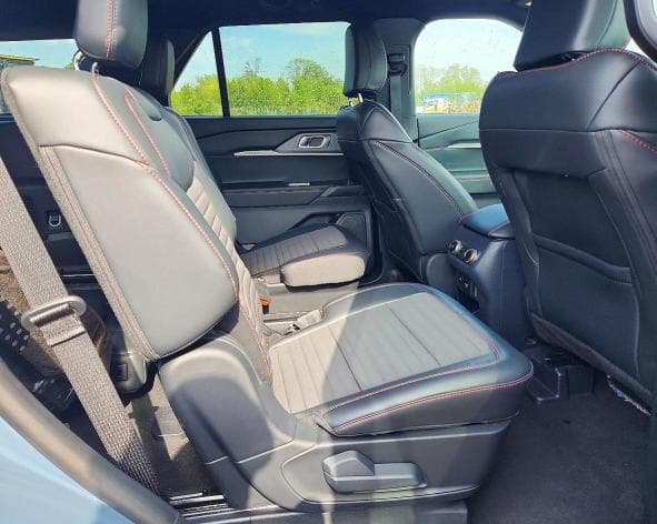 2025 FORD EXPLORER ST-LINE 11