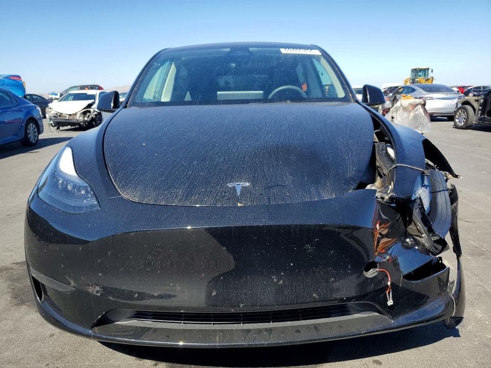2024 TESLA MODEL Y 5