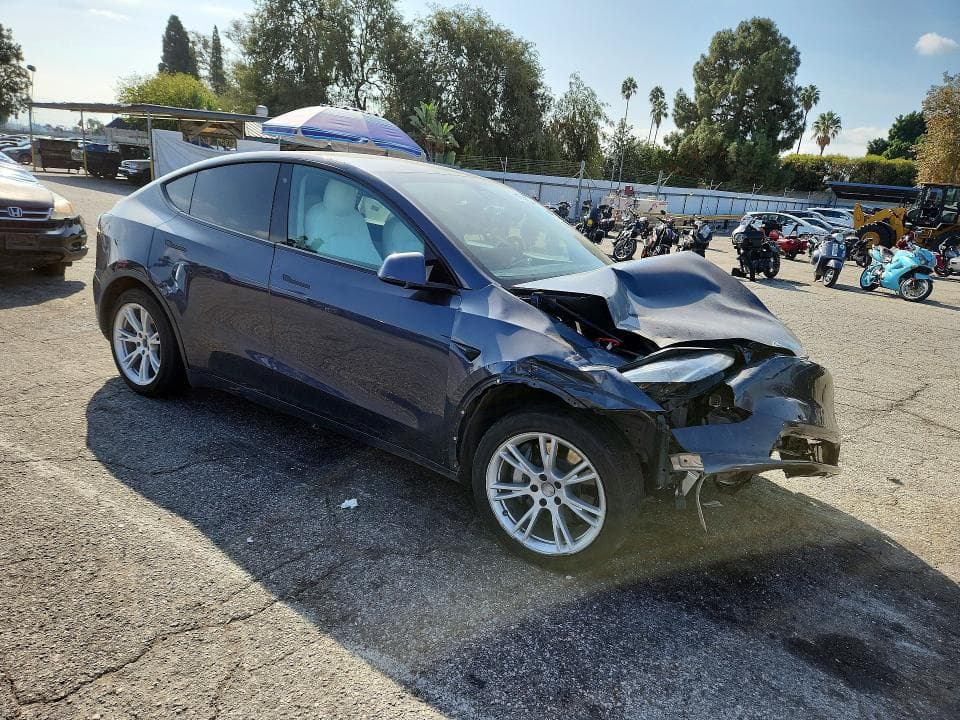 2020 TESLA MODEL Y 4