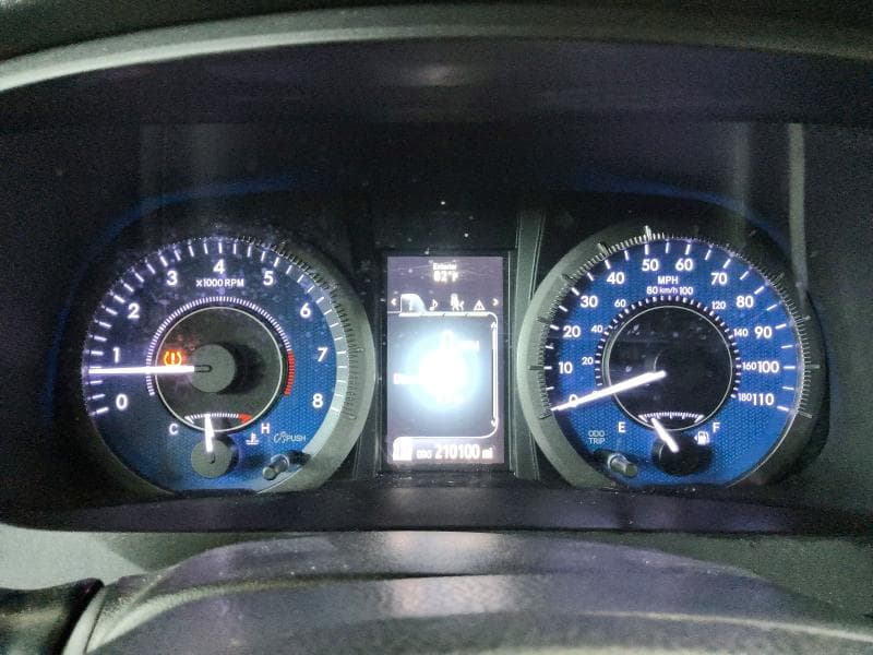 2019 TOYOTA SIENNA LE 9