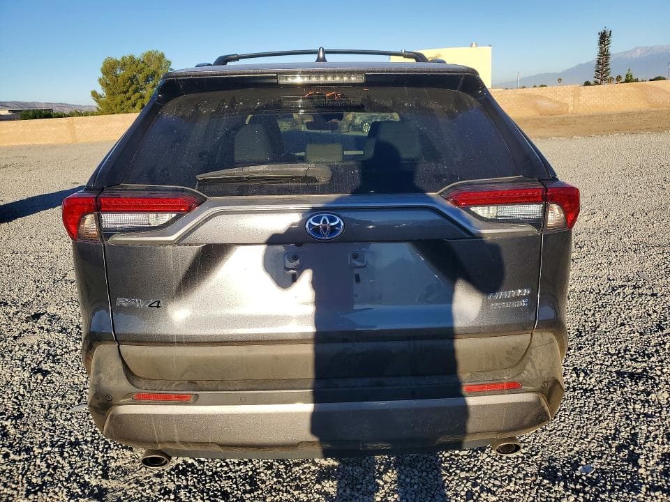 2020 TOYOTA RAV4 LIMITED 6