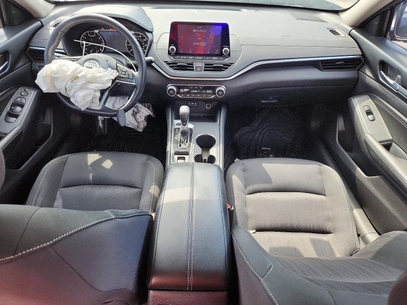 2019 NISSAN ALTIMA SV 8