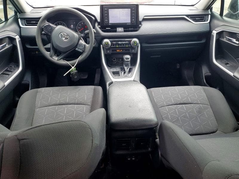2020 TOYOTA RAV4 XLE 8