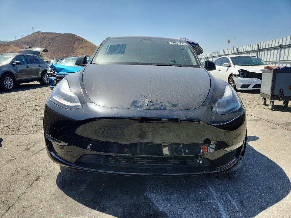 2023 TESLA MODEL Y 5