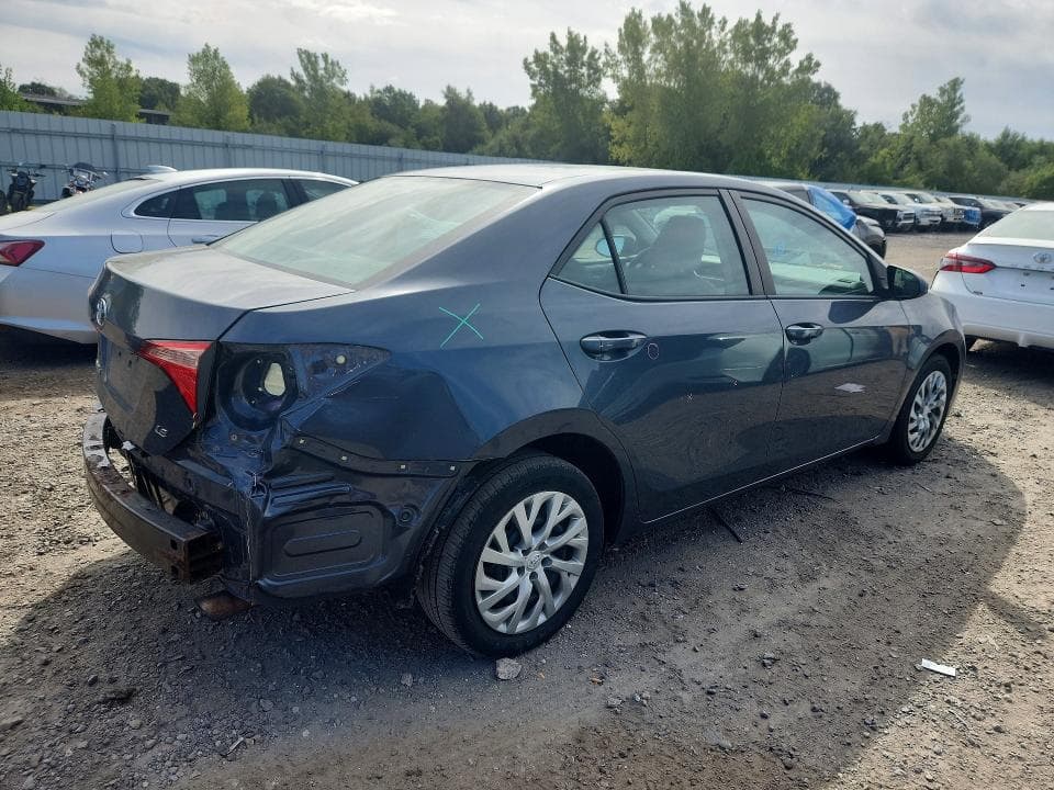 2017 TOYOTA COROLLA LE 3