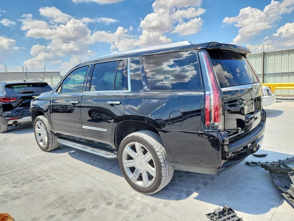 2019 CADILLAC ESCALADE LUXURY 2