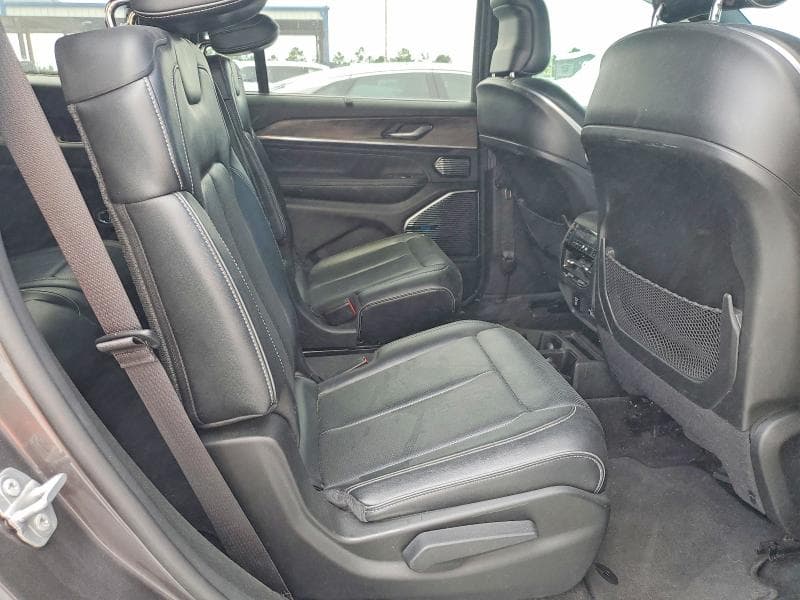 2021 JEEP GRAND CHEROKEE L OVERLAND 11