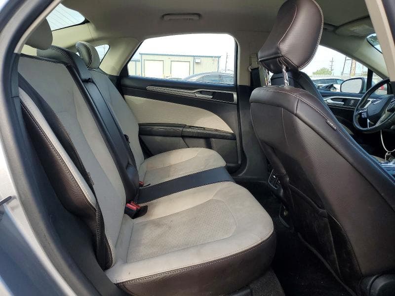 2020 FORD FUSION SE 10