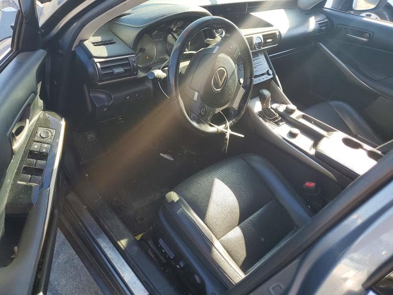 2017 LEXUS IS 200T 8