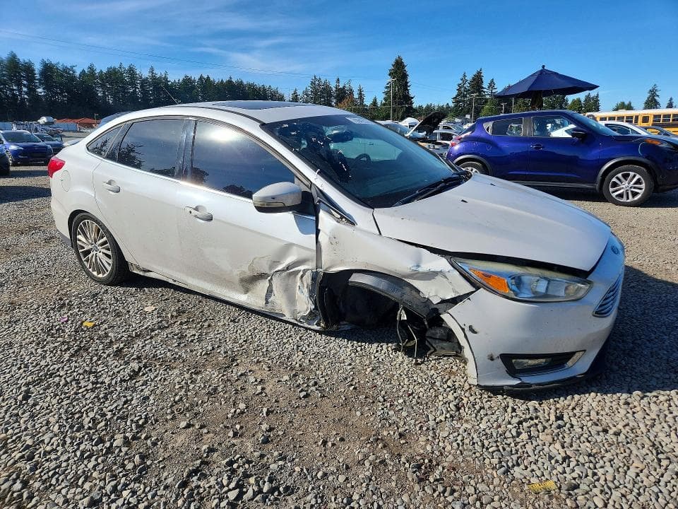 2017 FORD FOCUS TITANIUM 4