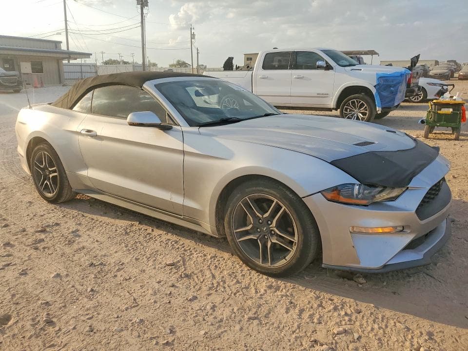 2019 FORD MUSTANG 4
