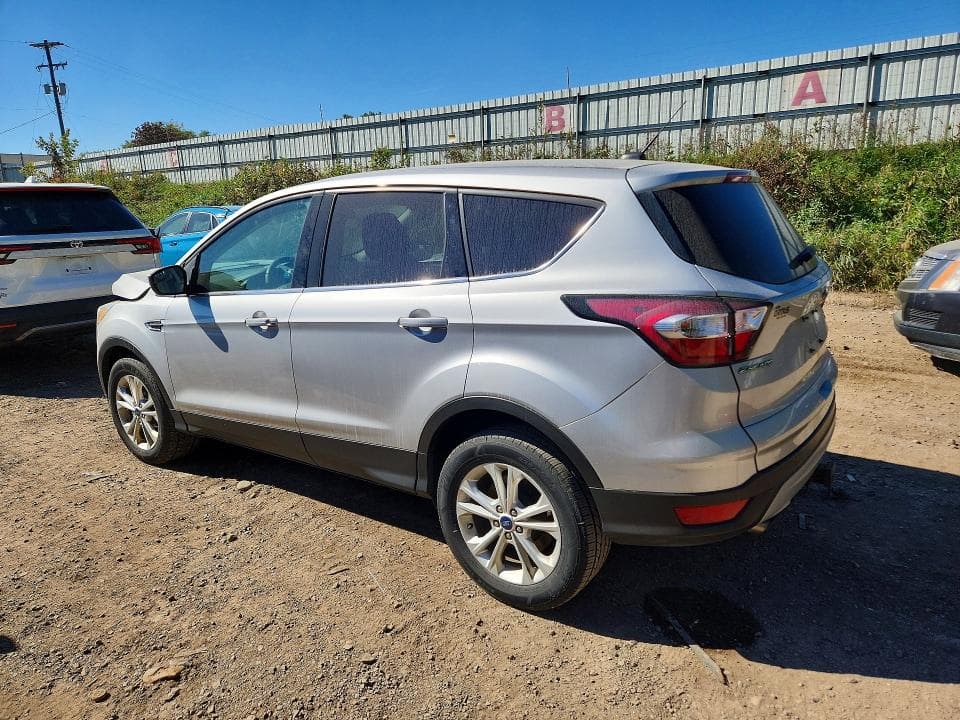 2017 FORD ESCAPE SE 2
