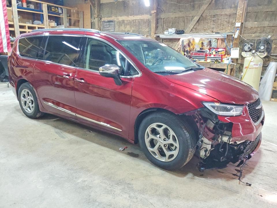 2023 CHRYSLER PACIFICA LIMITED 4
